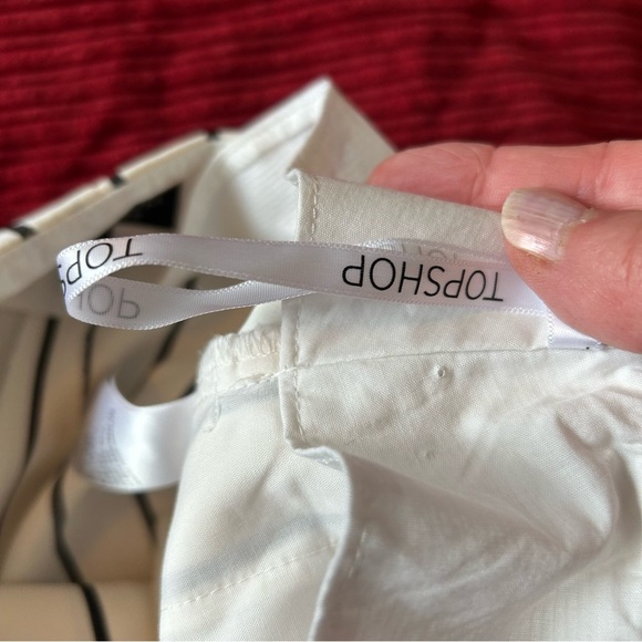 Topshop High Waist Wide Leg Crop Trousers. Size 6. - Picture 11 of 13